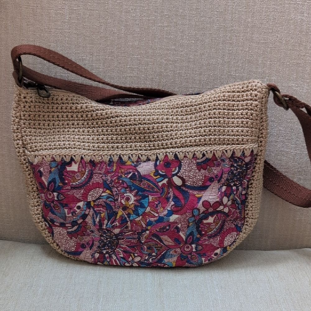 Sakroots Ryder Crochet Canvas Crescent Crossbody Shoulder Bag Boho Scandi Girl
